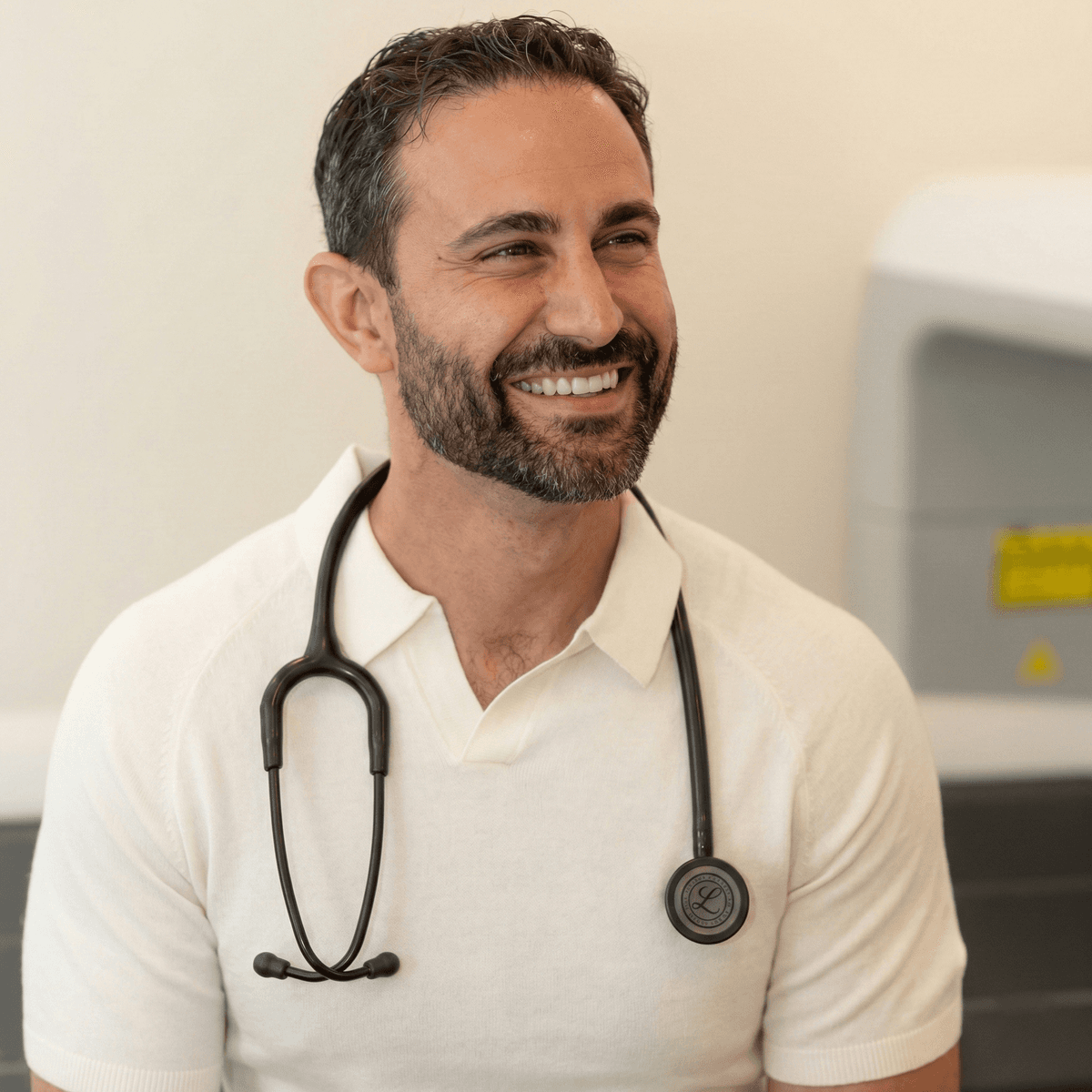 Dr. Alan – Healthcare Provider